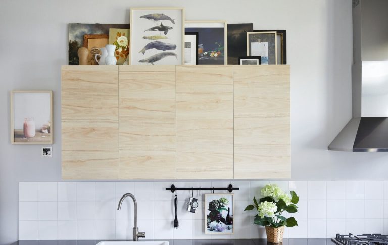Tận dụng không gian trên đầu tủ bếp thật hữu ích